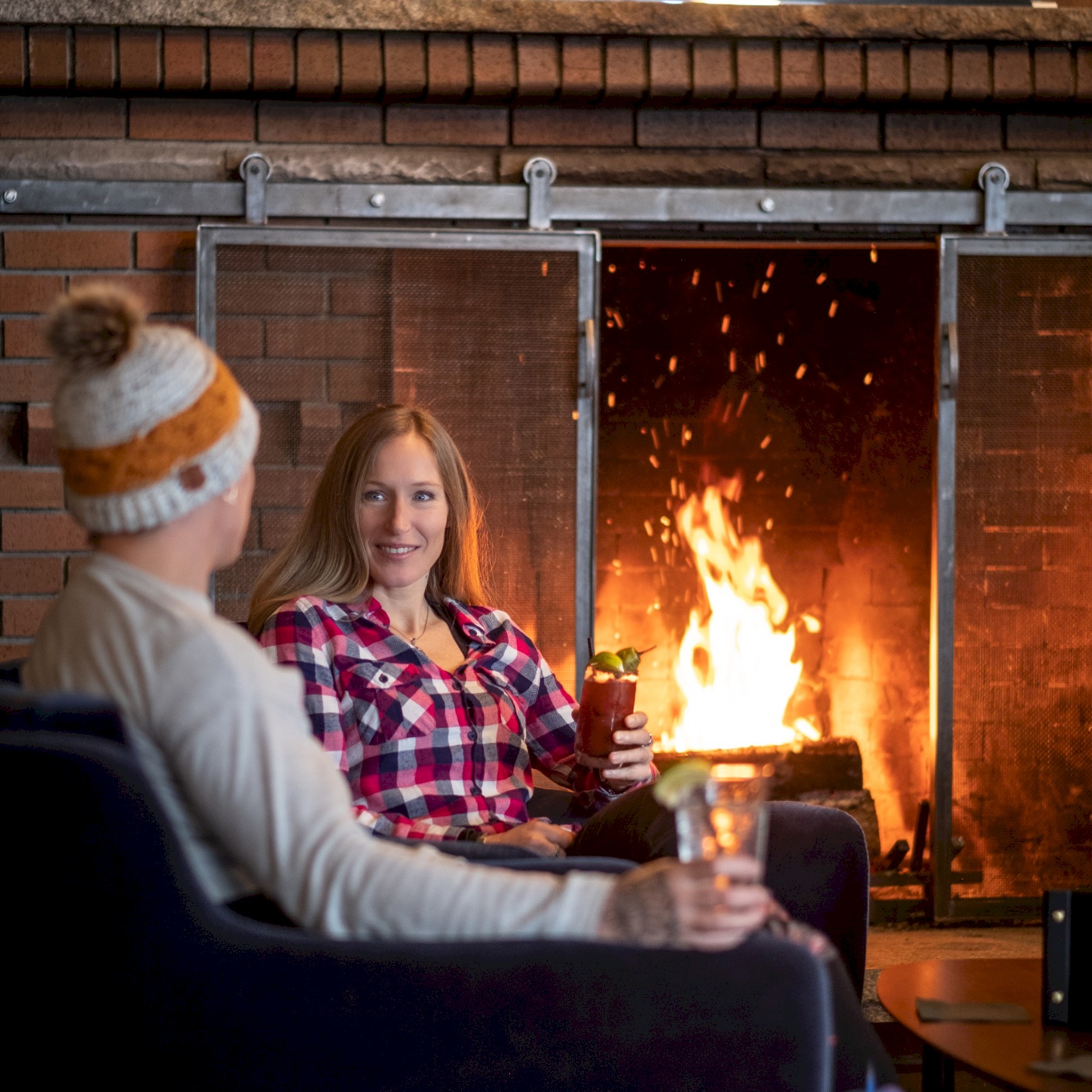 Aprés ski at Stellar Heliskiing Kaslo Hotel